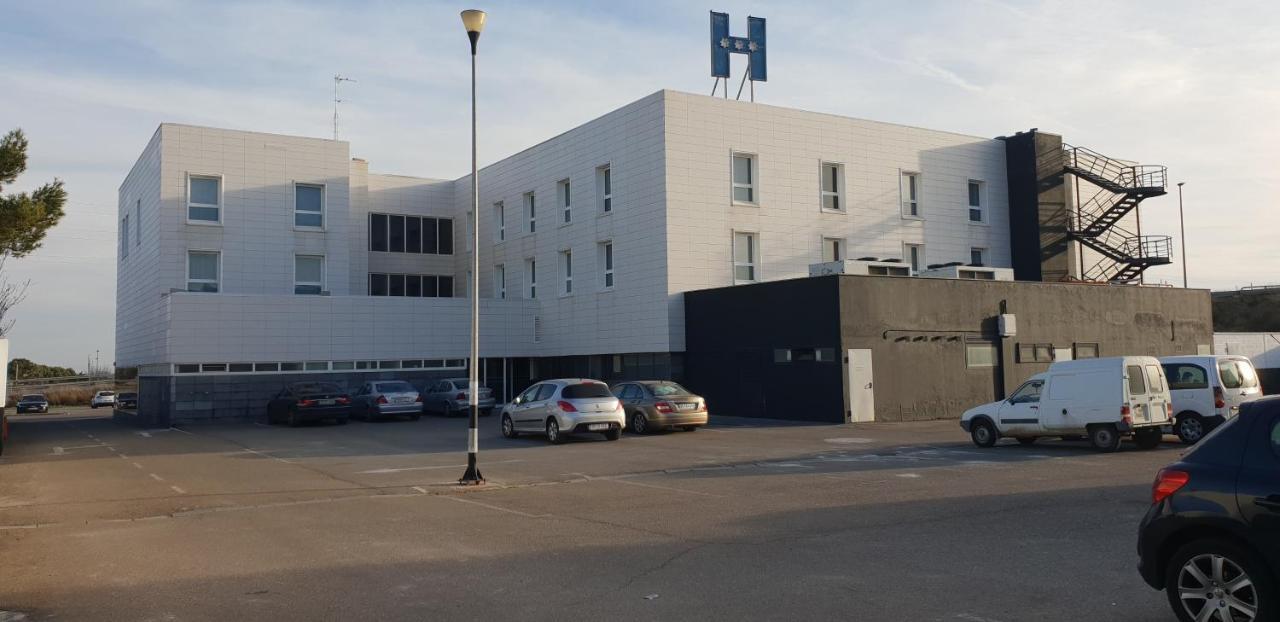 Norte Hotel Villanueva de Gallego Exterior photo